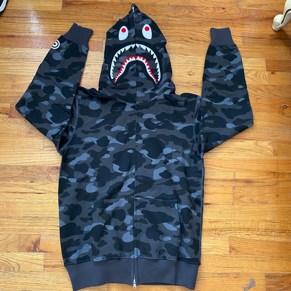 Bape black shark hoodie size medium